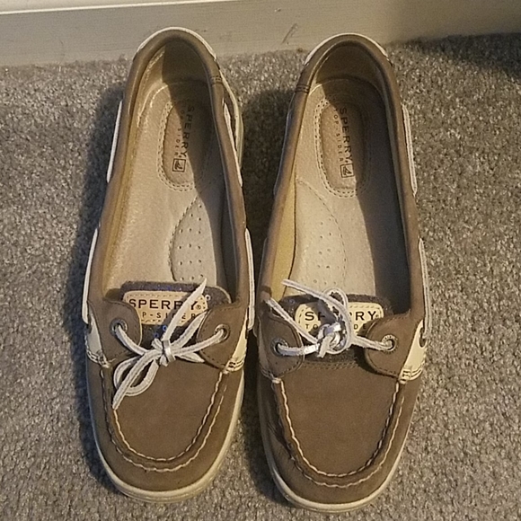 shoes - Picture 1 of 4